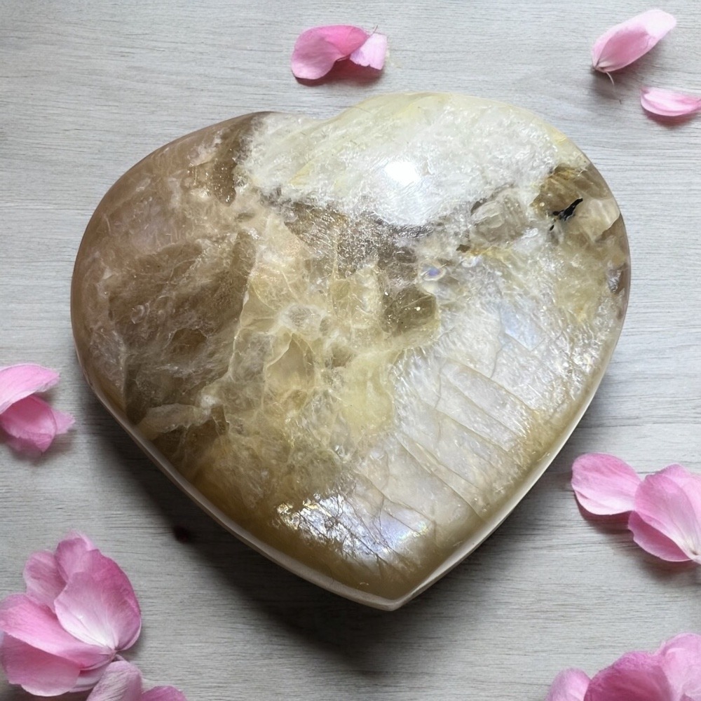 Peach Moonstone Heart‎ Carving
